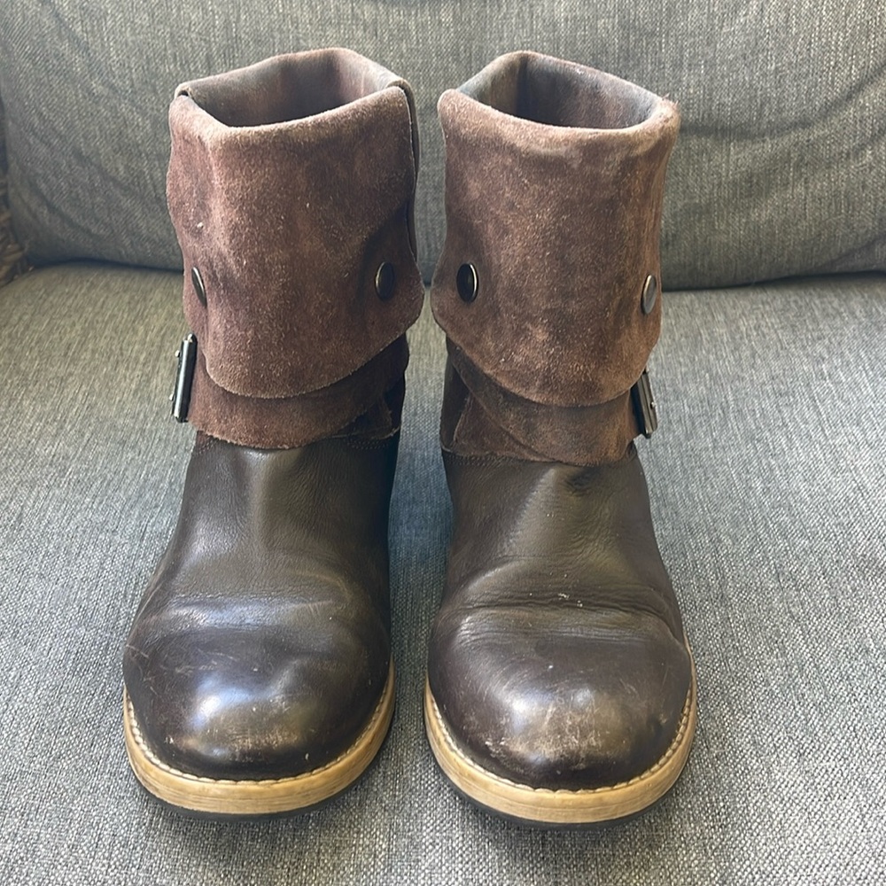 Clark’s Brown Leather/Suede Biker Boots. W8